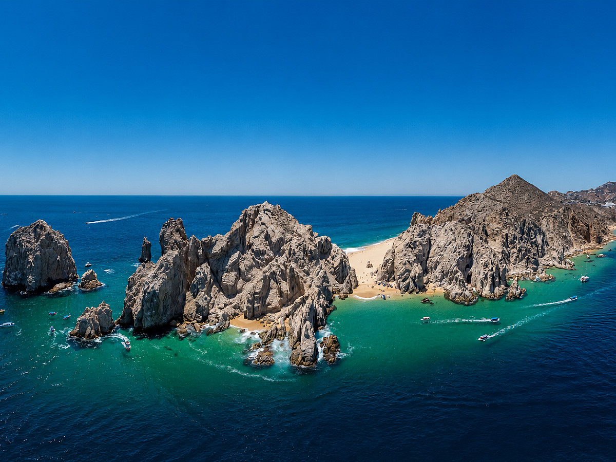 Arco + Playa del Amor