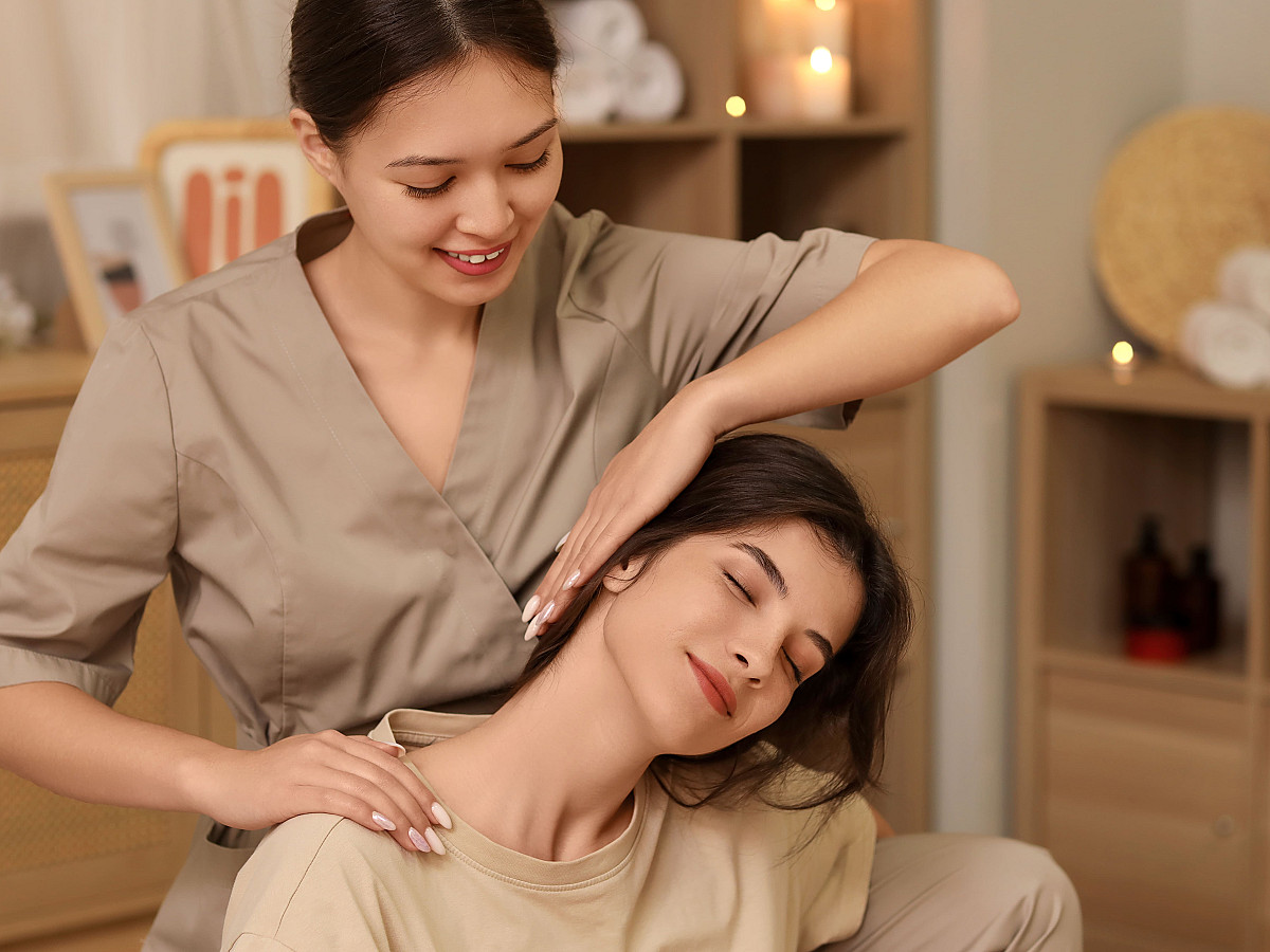 FLOW THAI MASSAGE 90 MIN